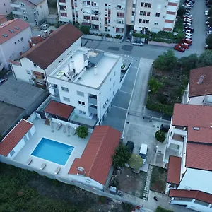 - Luxury With Private Pool Appartement